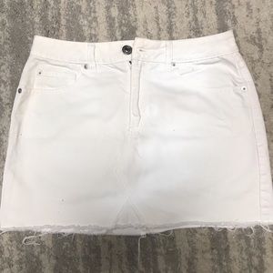 ADORABLE white denim skirt